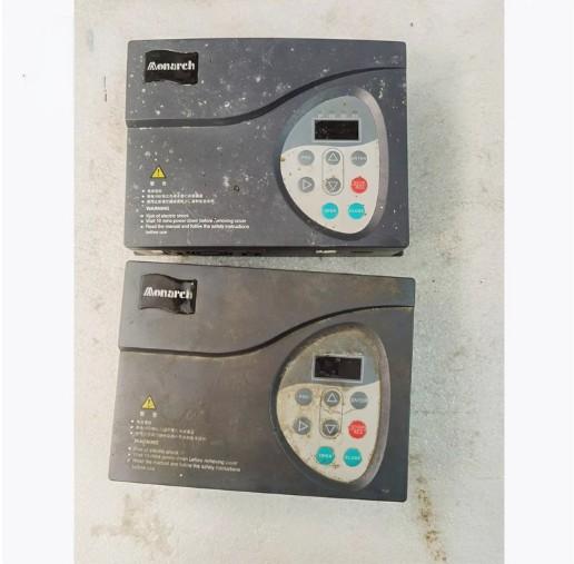 默纳克电梯门机变频器维修